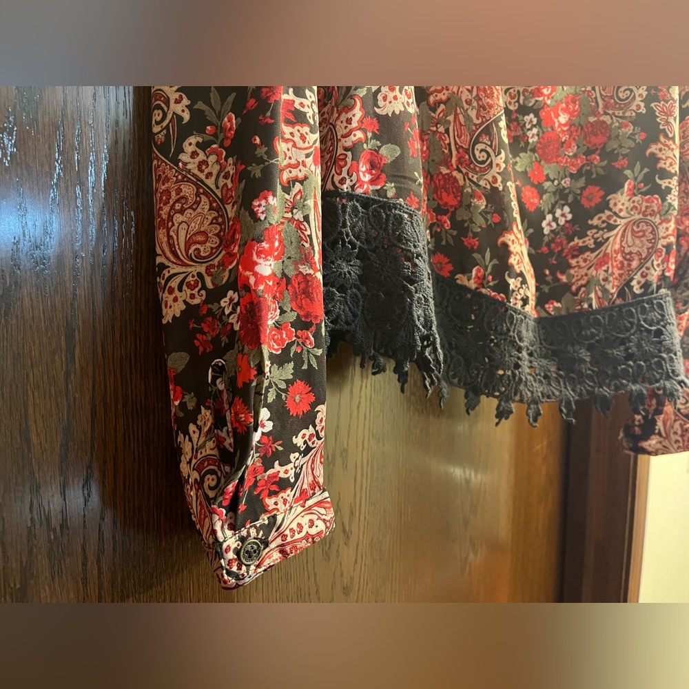 Xhilaration red/black multi blouse with black crochet trim hem. Women’s medium. - Picture 3 of 5